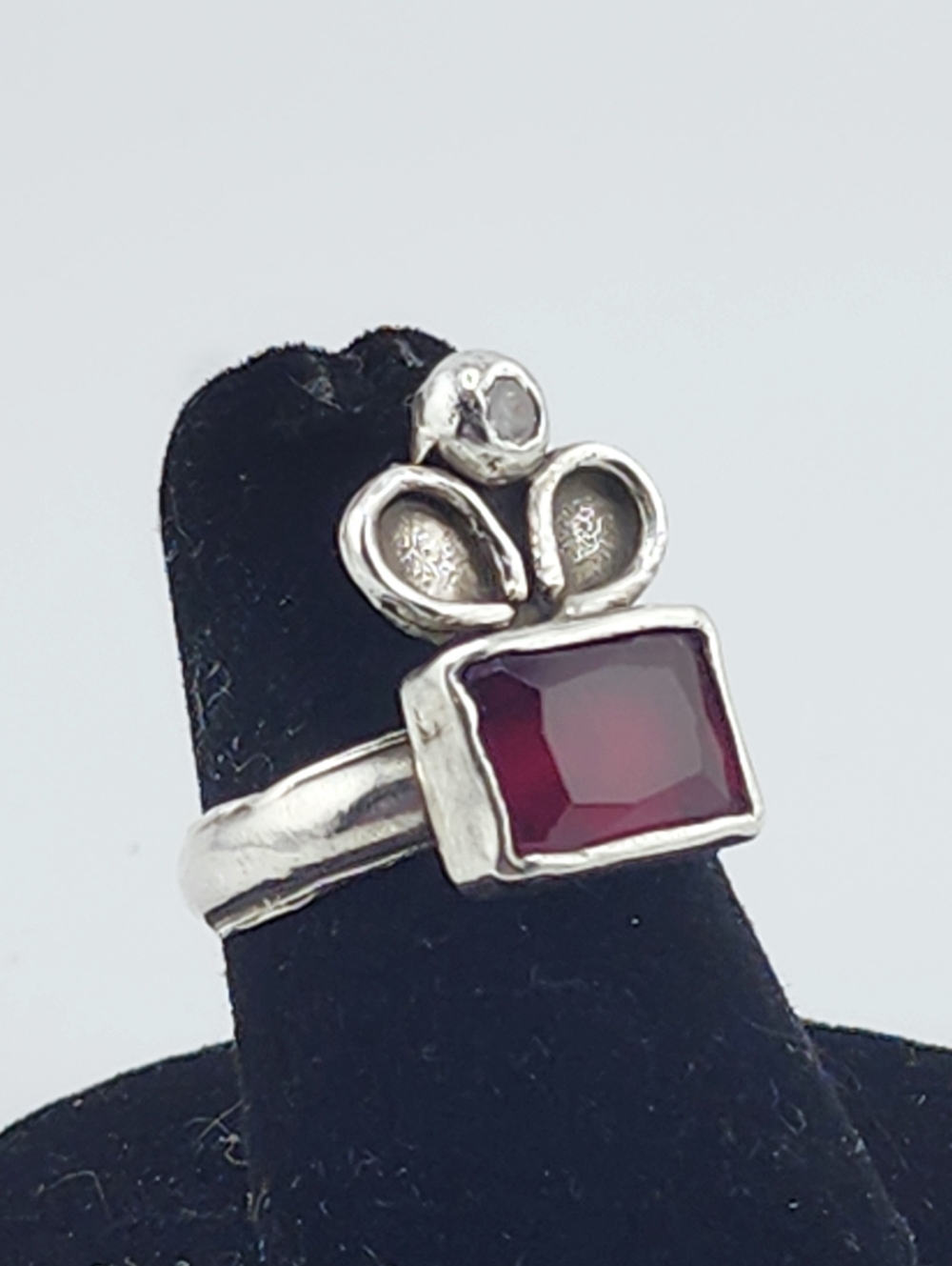 GARNET & CLEAR ZIRCONIA HANDMADE RING IN STERLING SILVER RECYCLED METAL SZ 6 - Picture 3 of 14